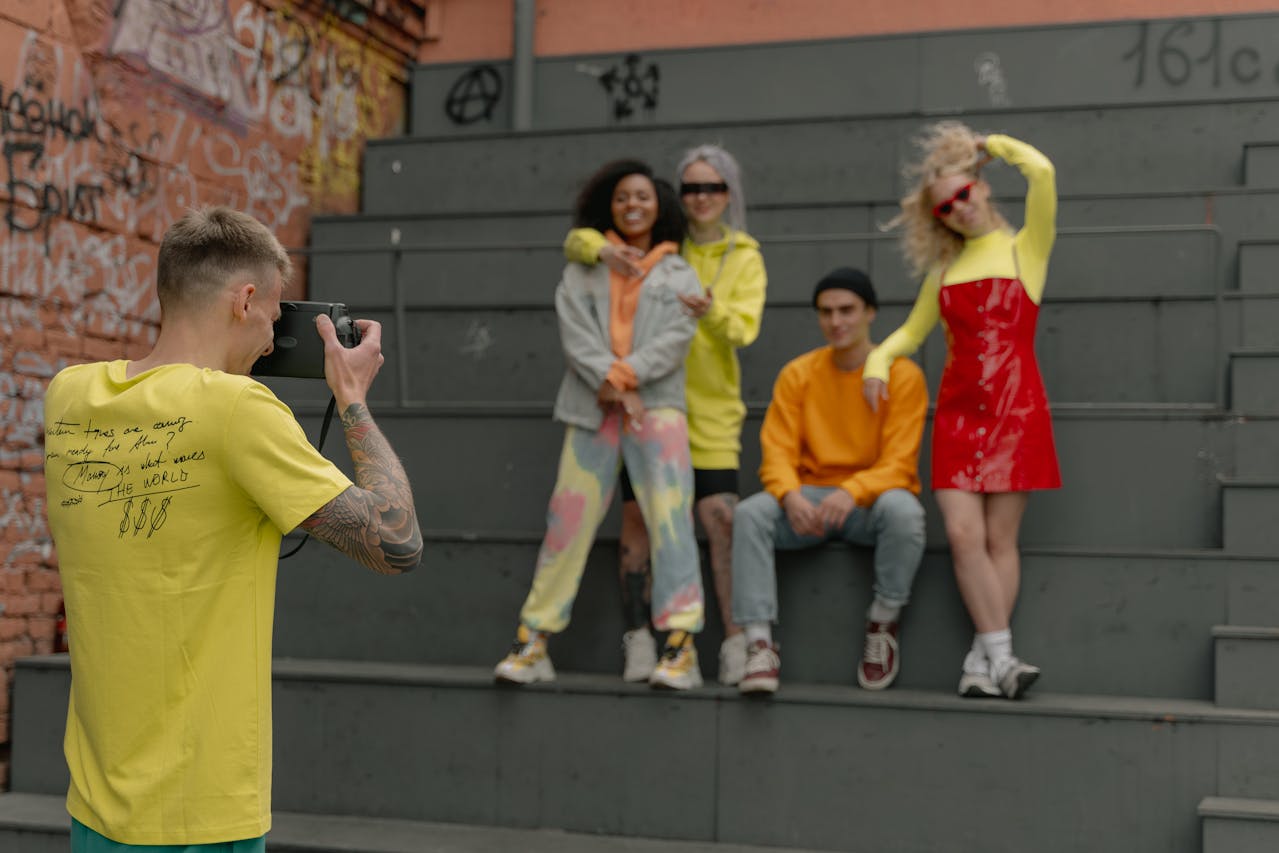 π How to Become an E-commerce Photographer in Dubai, UAE & Middle East 2026