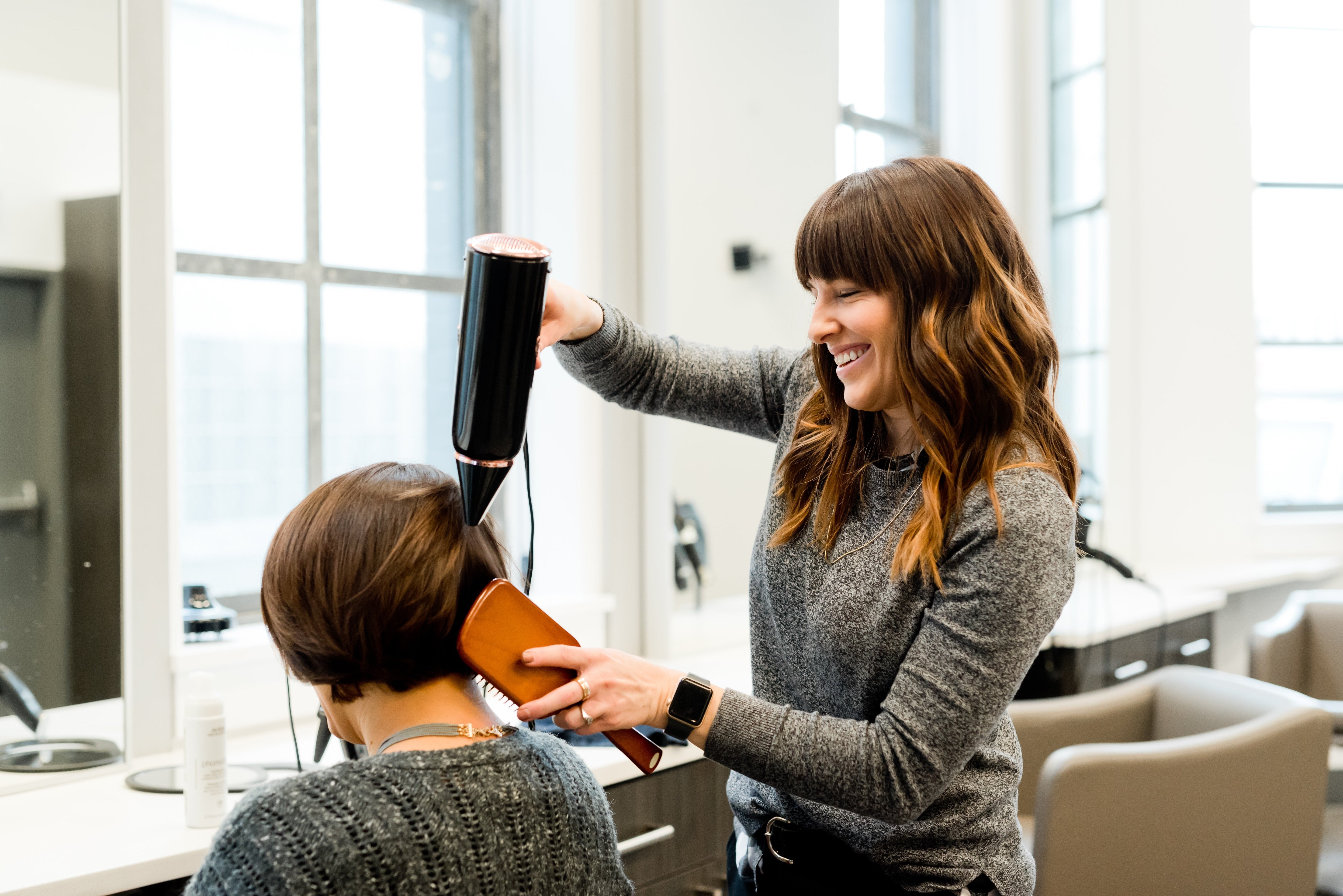 β¨ Step by Step Guide to Starting a Hair Styling Career in Dubai, UAE & Middle East 2026