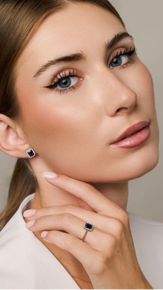 Abu Dhabi Model | Alina