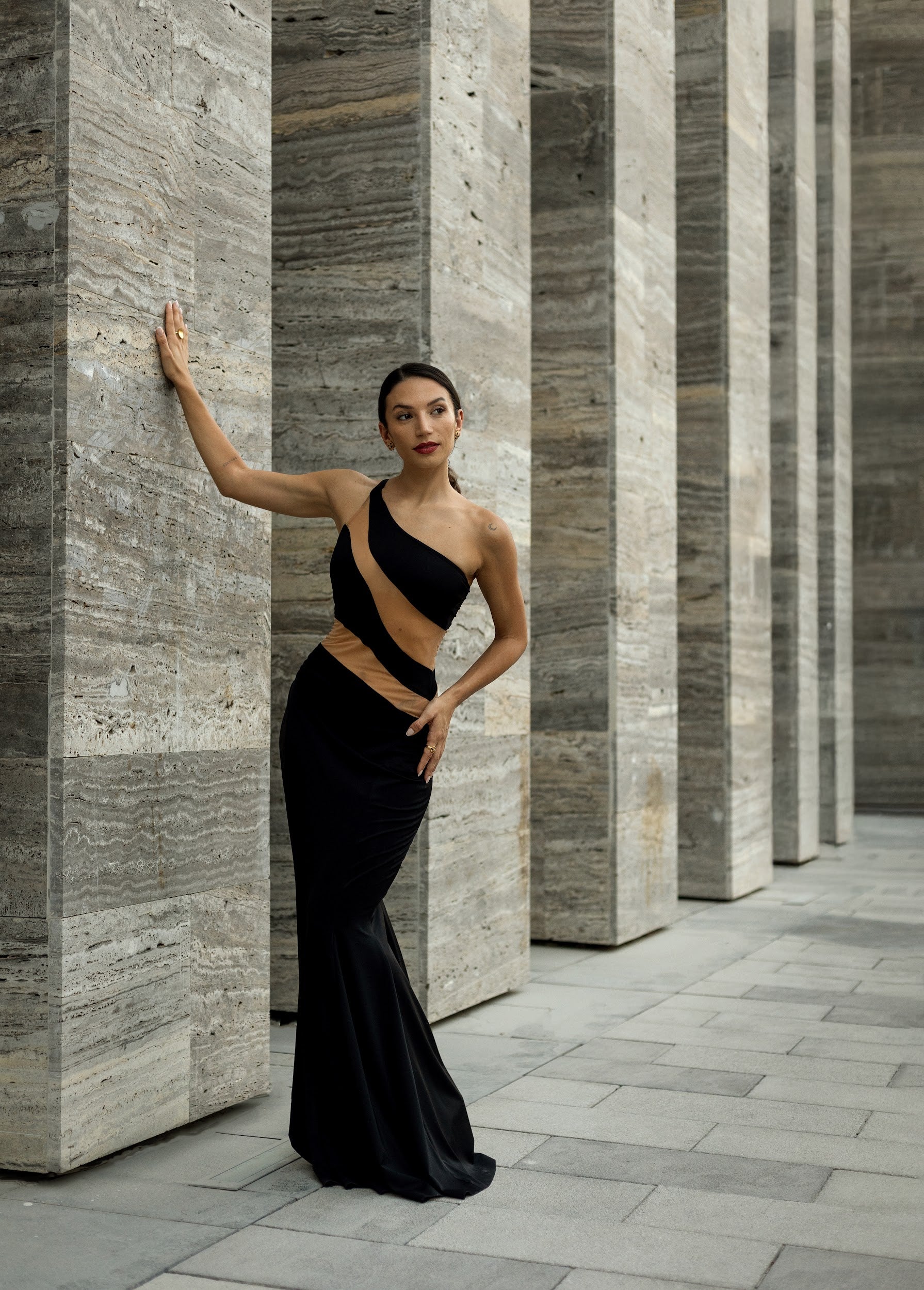 Dubai Model & Creator | Claudia