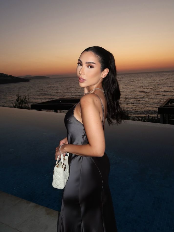 Dubai Influencer | Aria