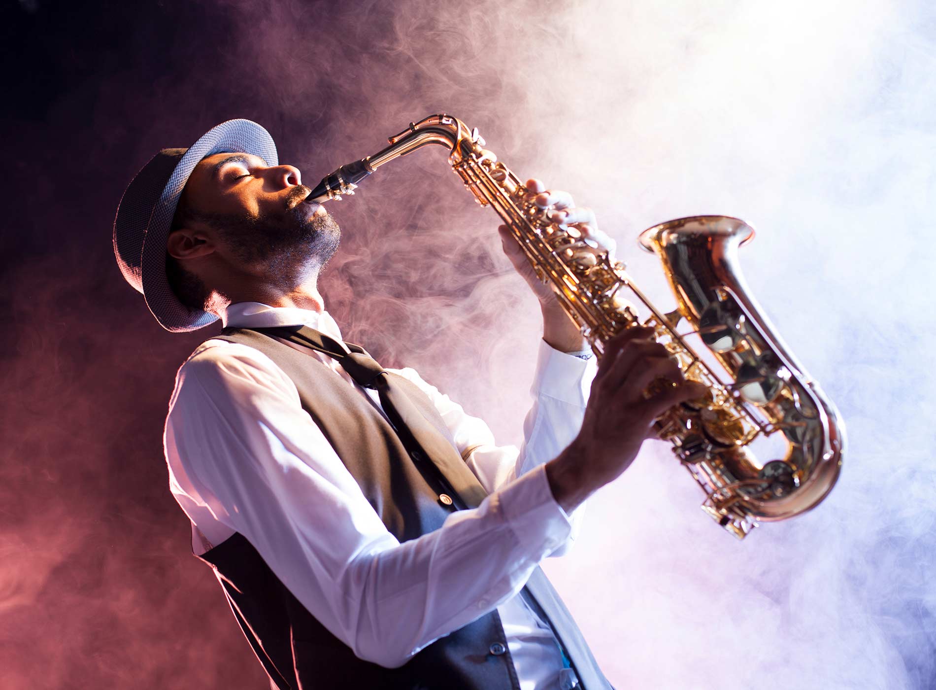 Dubai Musician | Alex