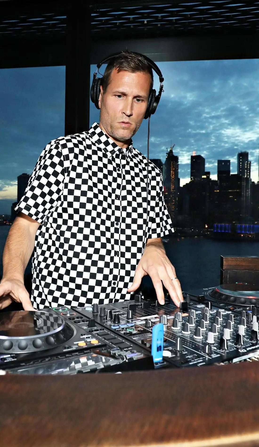 Dubai DJ | NovaX