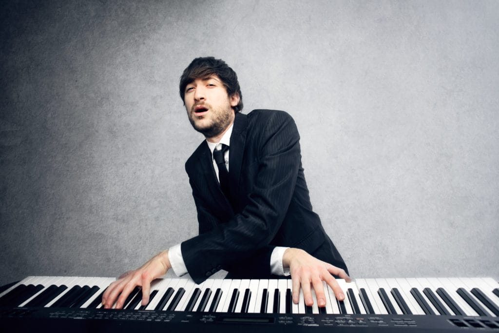 Dubai Musician | Ethan