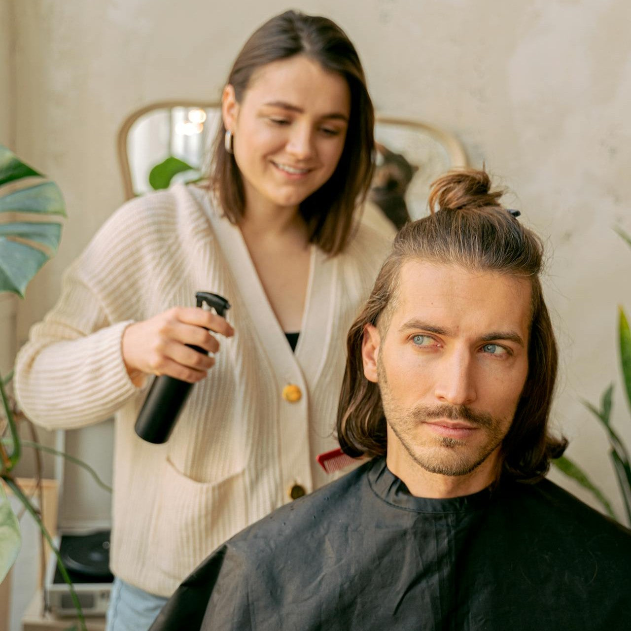 Abu Dhabi Hair Stylist | Mia